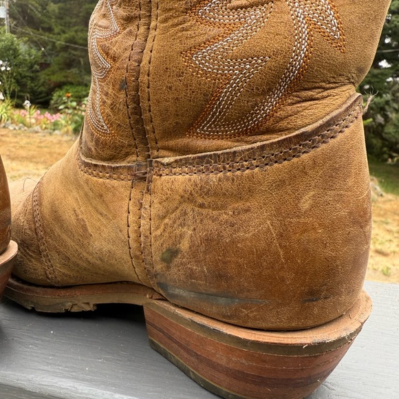 Double H Light Brown Western Heeled Boots - Picture 8 of 12